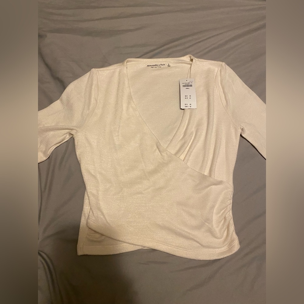 Abercrombie wrap sweater size small